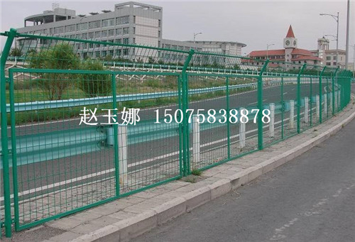 公路護欄網(wǎng)