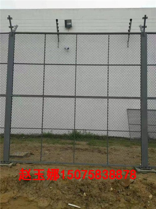 監(jiān)獄鋼板網式鋼網墻